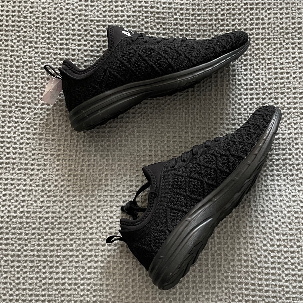 New APL Techloom Phantom Blackout Unisex Men’s 6/ Women’s 8 black monochrome - Picture 3 of 5